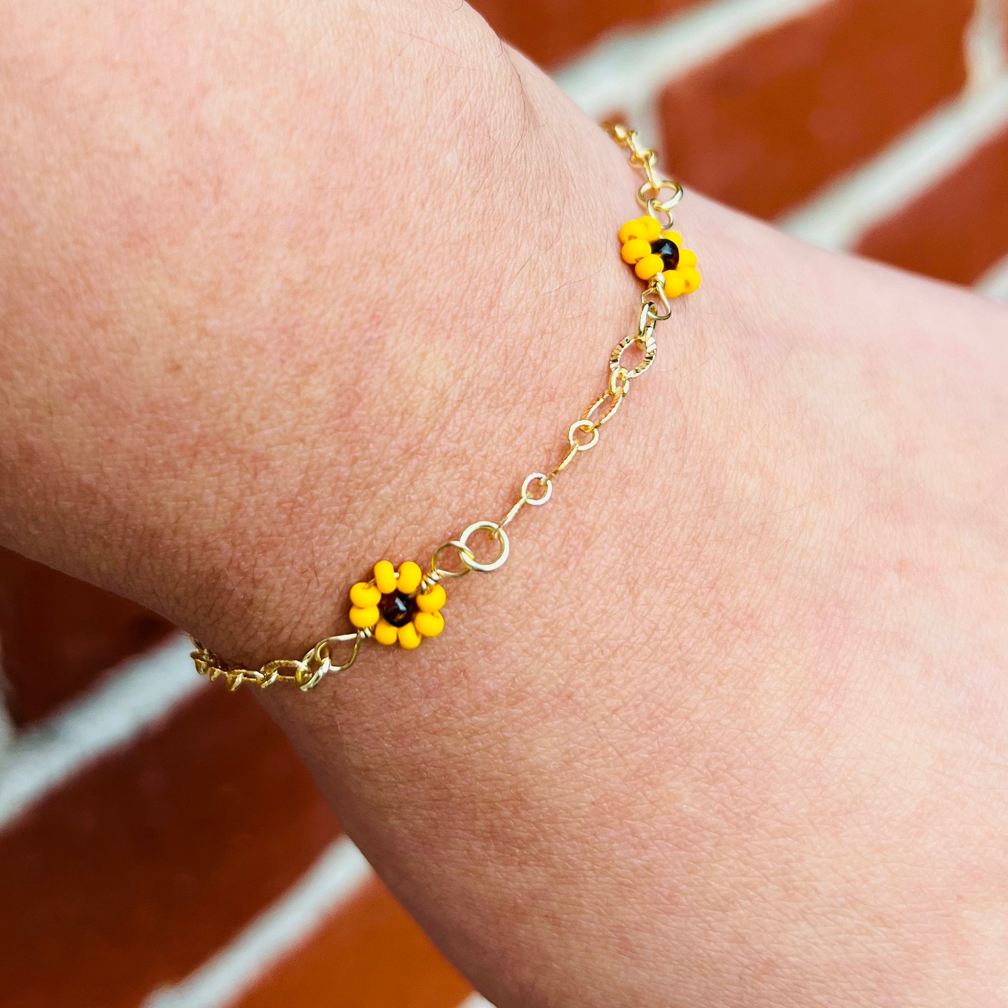 Beaded Daisy Bracelet – MorninGloria's